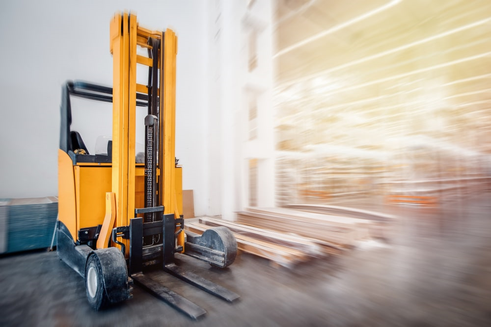 The main types of cargo handling facilities and mechanisms